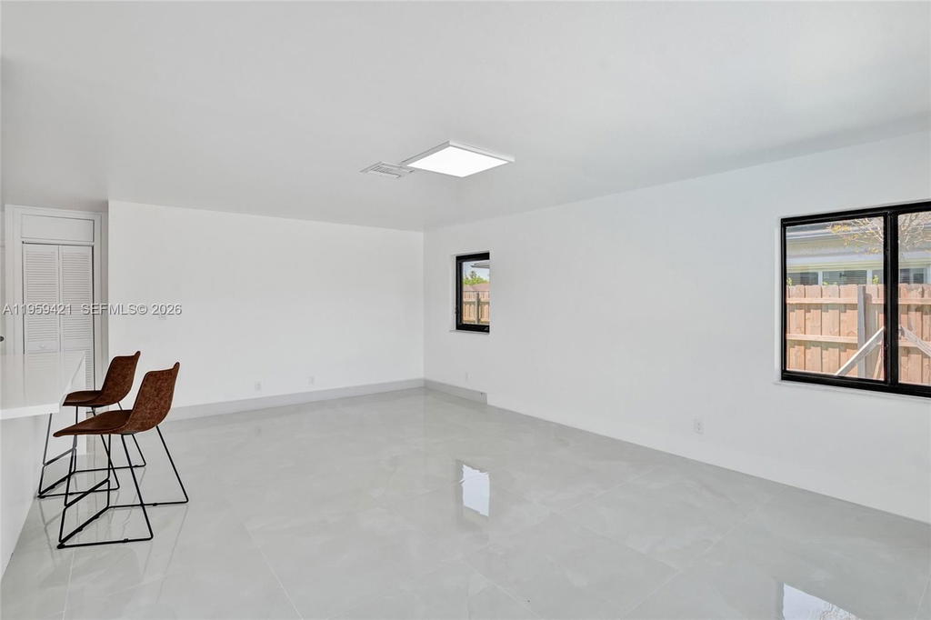 Real estate property located at 16653 Golfview Dr, Broward, Bonaventure Lakes 3rd Add, Weston, FL