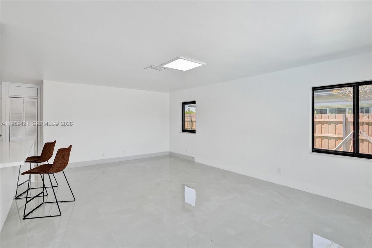 Real estate property located at 16653 Golfview Dr, Broward, Bonaventure Lakes 3rd Add, Weston, FL