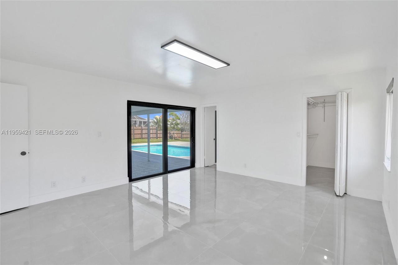 Real estate property located at 16653 Golfview Dr, Broward, Bonaventure Lakes 3rd Add, Weston, FL