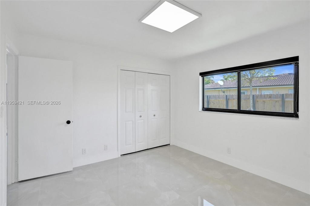 Real estate property located at 16653 Golfview Dr, Broward, Bonaventure Lakes 3rd Add, Weston, FL