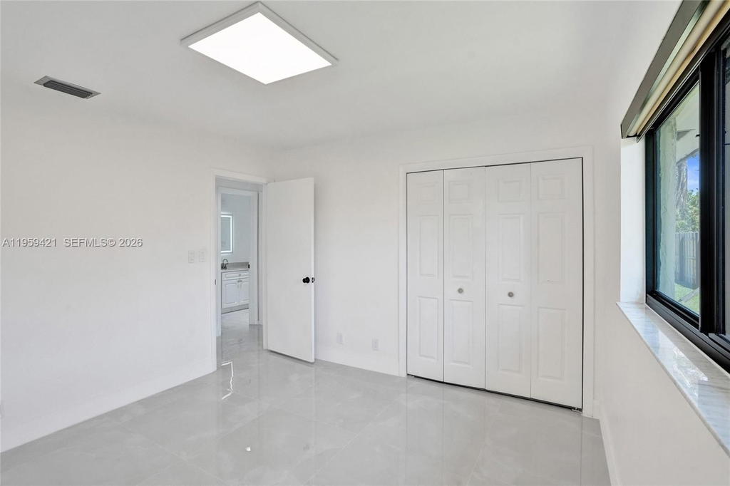 Real estate property located at 16653 Golfview Dr, Broward, Bonaventure Lakes 3rd Add, Weston, FL