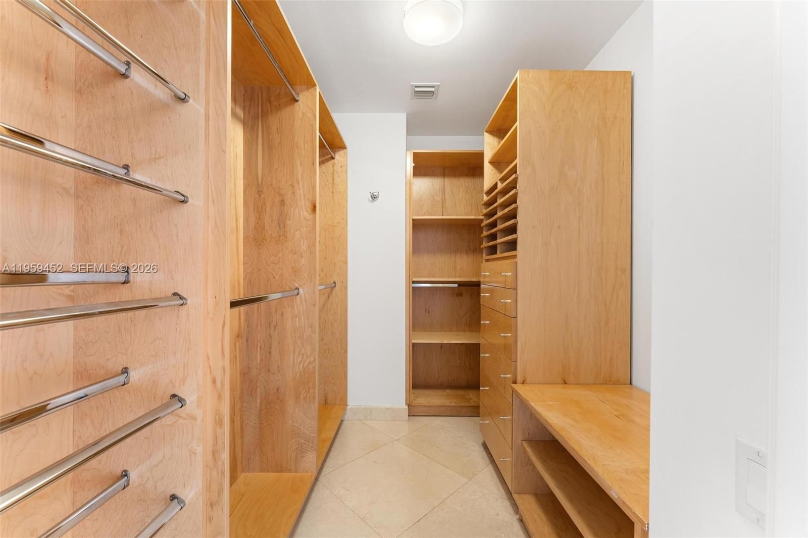 Real estate property located at 7600 Fisher Island Dr #7662, Miami-dade, 7600 Oceanside At Fisher, Miami Beach, FL