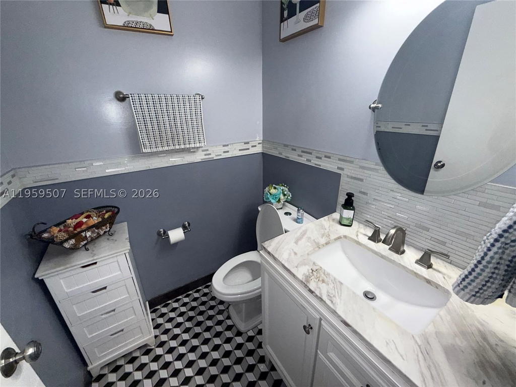 Real estate property located at 5320 190th St, Miami-dade, Monterrey 2nd Addn, Miami Gardens, FL