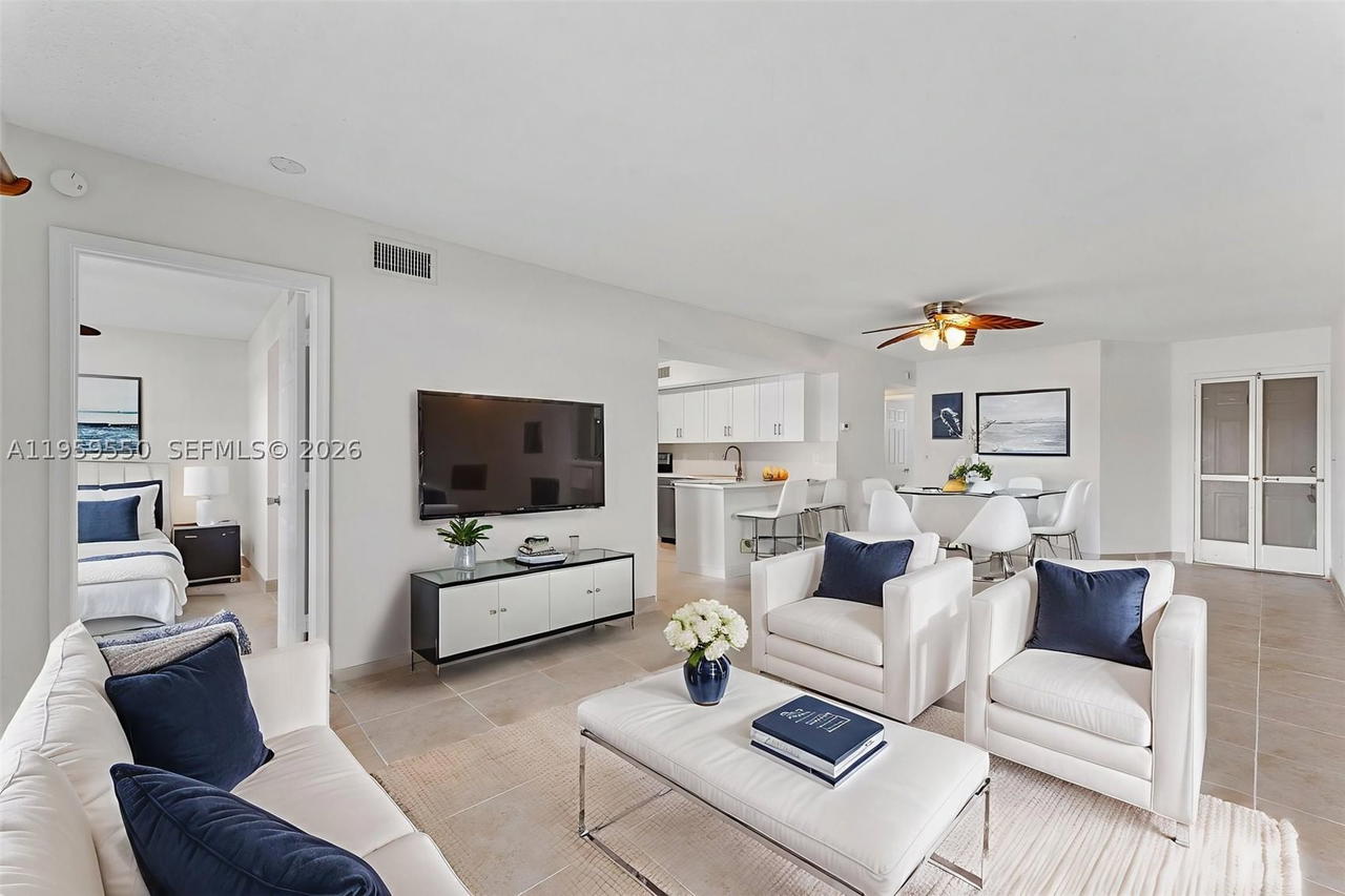 Real estate property located at 3150 Leewood Ter L124, Palm Beach, Lake Windwood Condo, Boca Raton, FL
