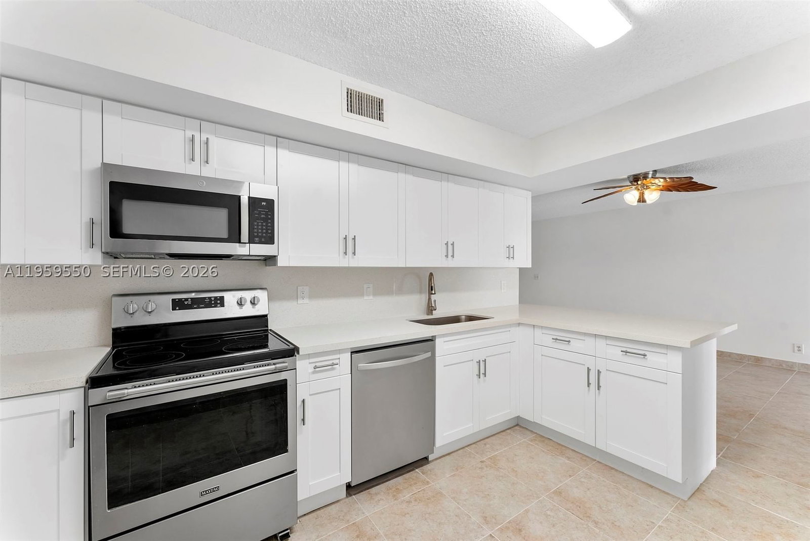 Real estate property located at 3150 Leewood Ter L124, Palm Beach, Lake Windwood Condo, Boca Raton, FL