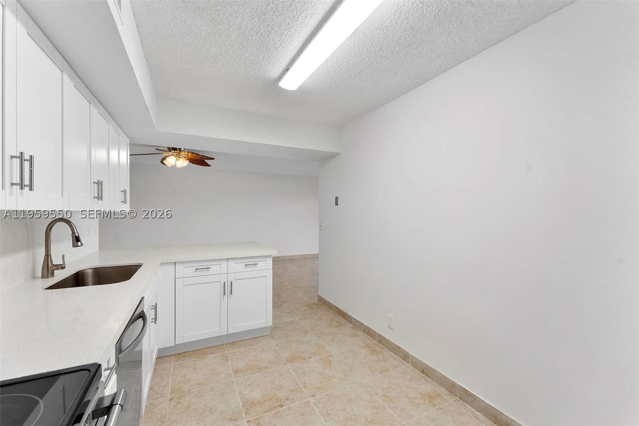 Real estate property located at 3150 Leewood Ter L124, Palm Beach, Lake Windwood Condo, Boca Raton, FL