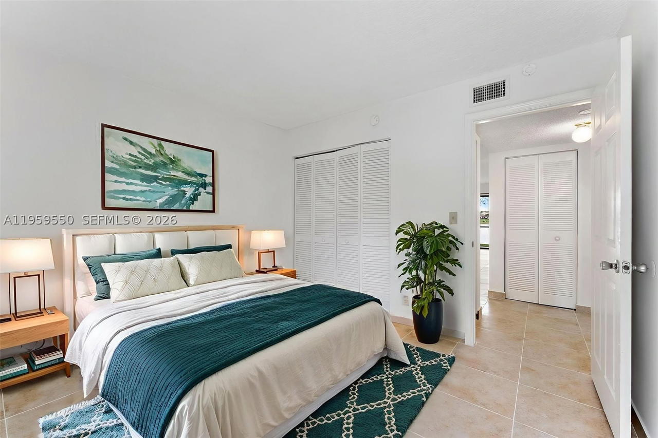 Real estate property located at 3150 Leewood Ter L124, Palm Beach, Lake Windwood Condo, Boca Raton, FL
