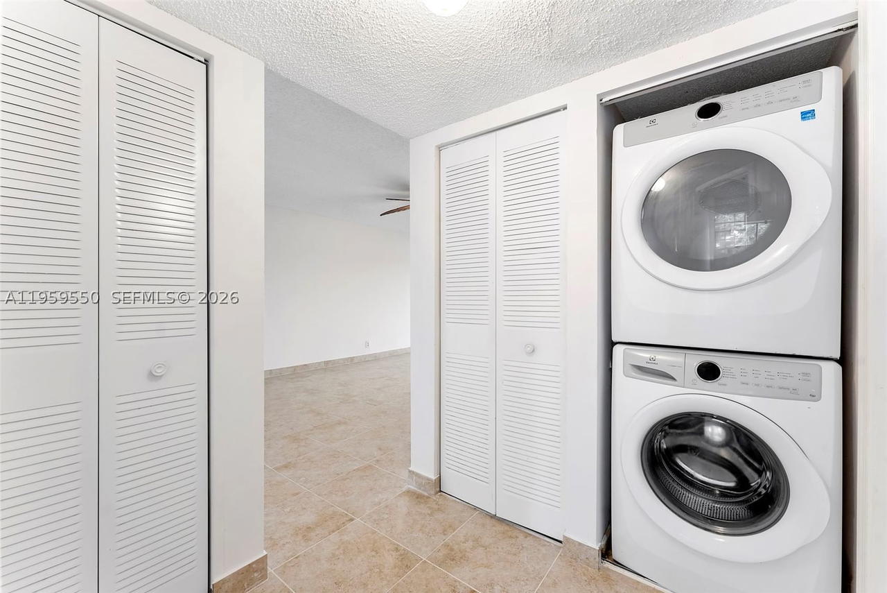 Real estate property located at 3150 Leewood Ter L124, Palm Beach, Lake Windwood Condo, Boca Raton, FL