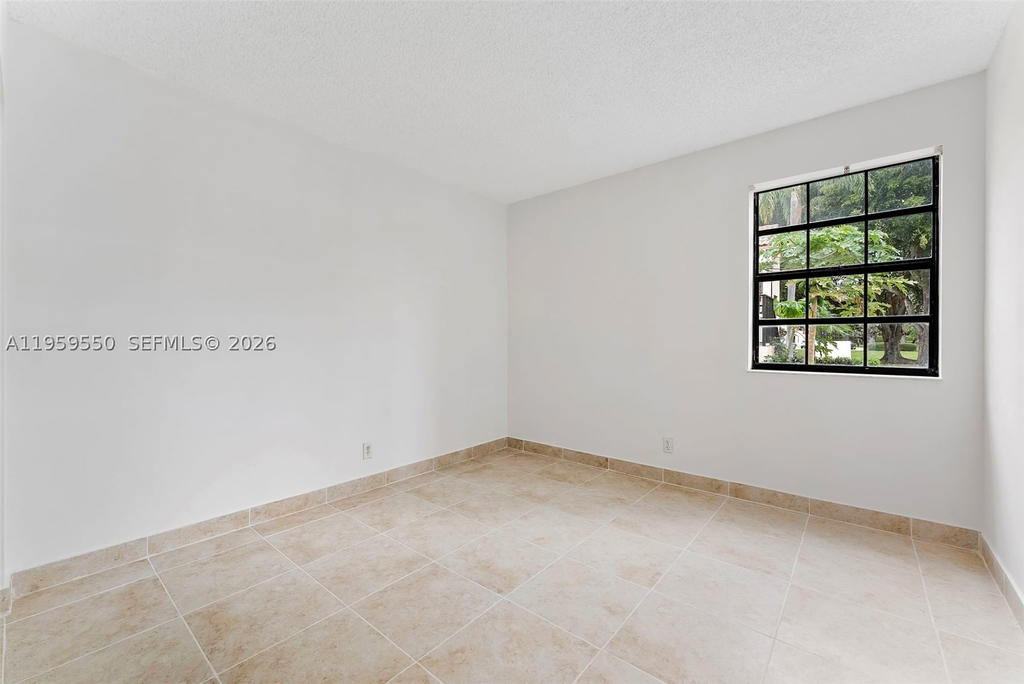 Real estate property located at 3150 Leewood Ter L124, Palm Beach, Lake Windwood Condo, Boca Raton, FL