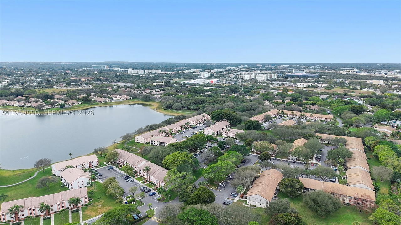 Real estate property located at 3150 Leewood Ter L124, Palm Beach, Lake Windwood Condo, Boca Raton, FL