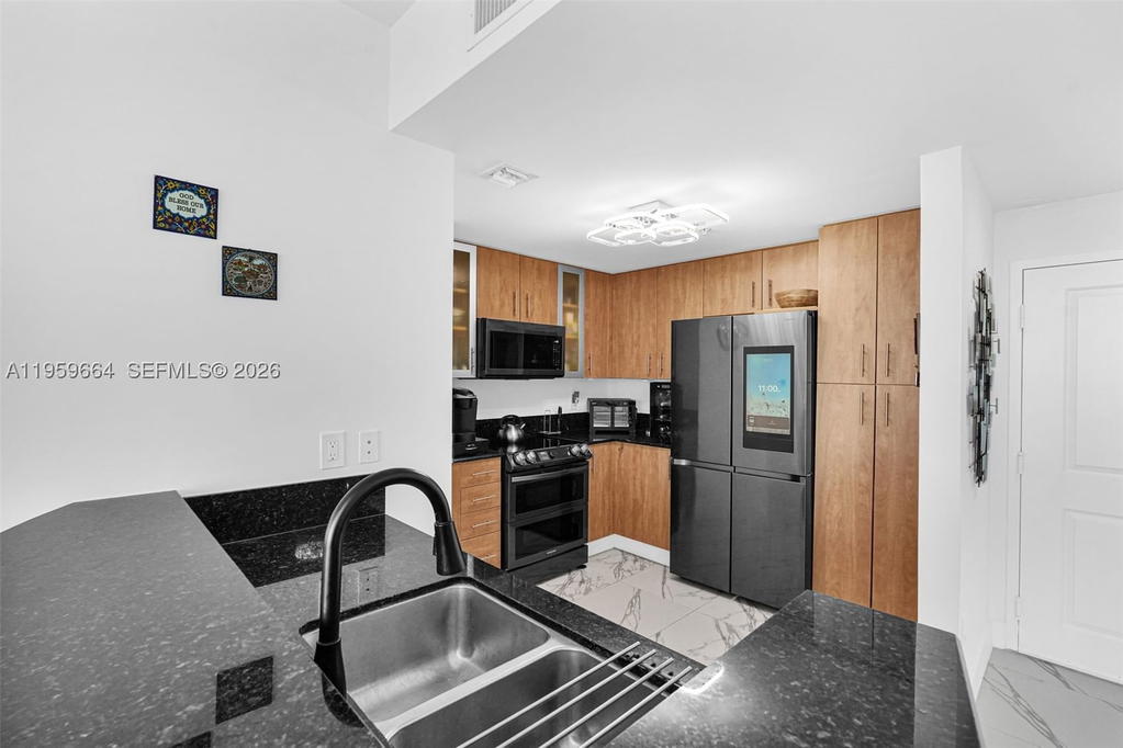 Real estate property located at 7910 Harbor Island Dr #1103, Miami-dade, 360 Condo B, North Bay Village, FL