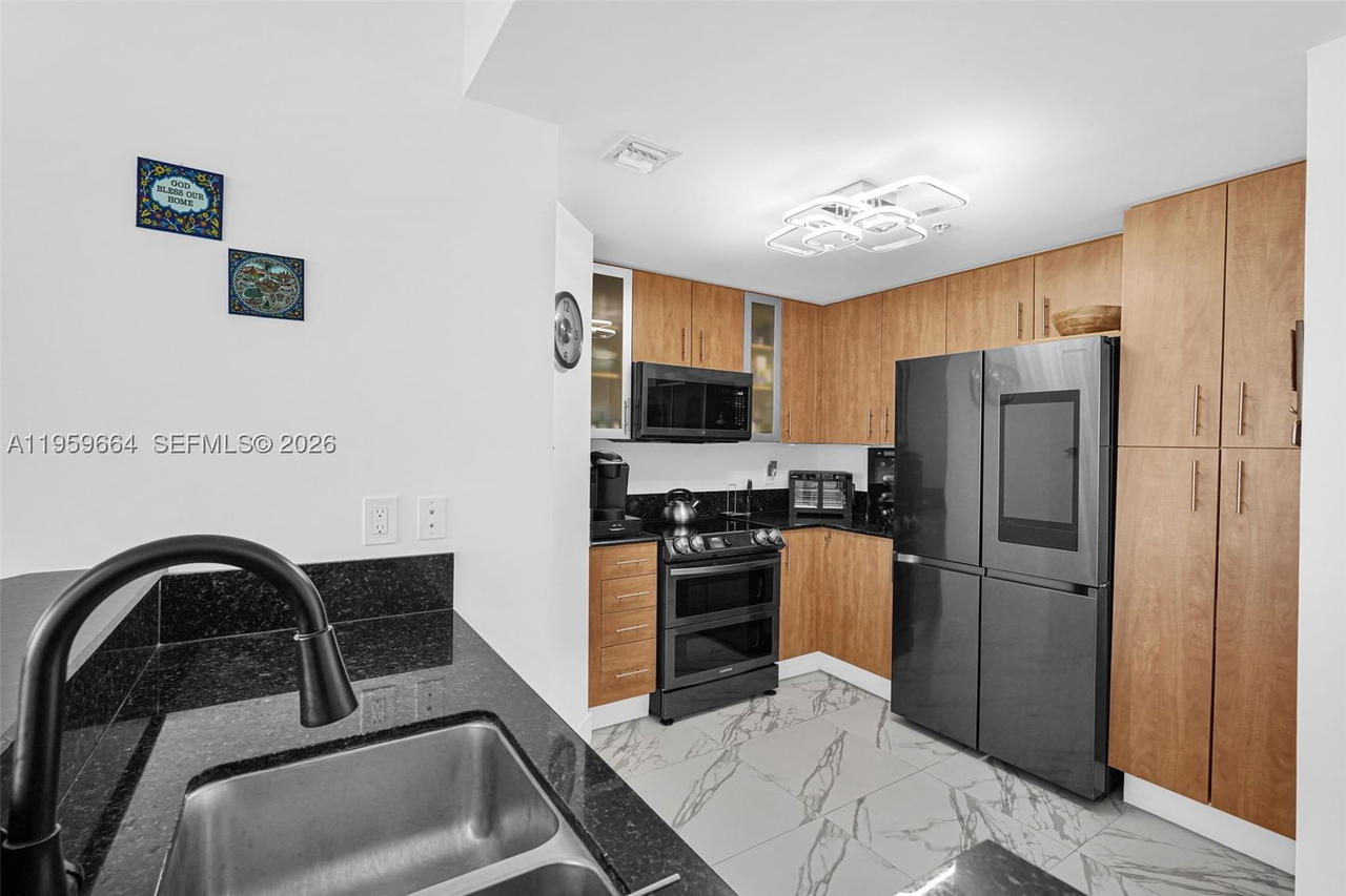 Real estate property located at 7910 Harbor Island Dr #1103, Miami-dade, 360 Condo B, North Bay Village, FL