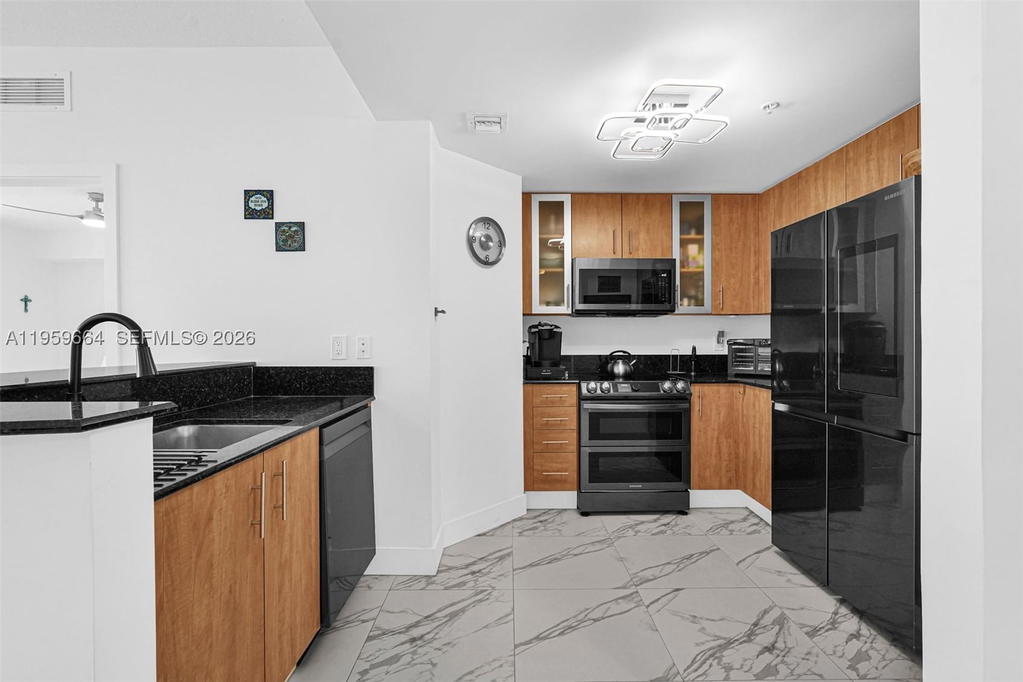 Real estate property located at 7910 Harbor Island Dr #1103, Miami-dade, 360 Condo B, North Bay Village, FL