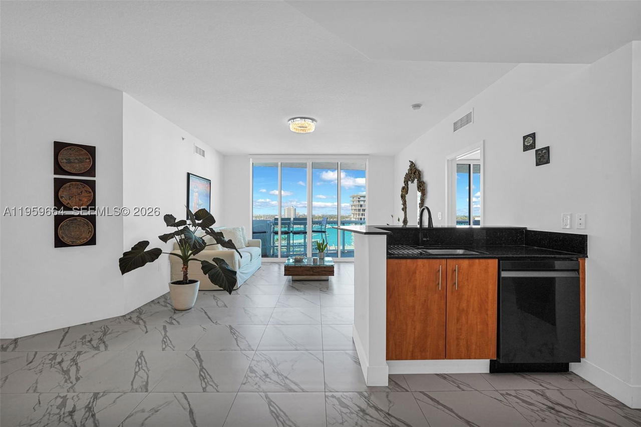 Real estate property located at 7910 Harbor Island Dr #1103, Miami-dade, 360 Condo B, North Bay Village, FL