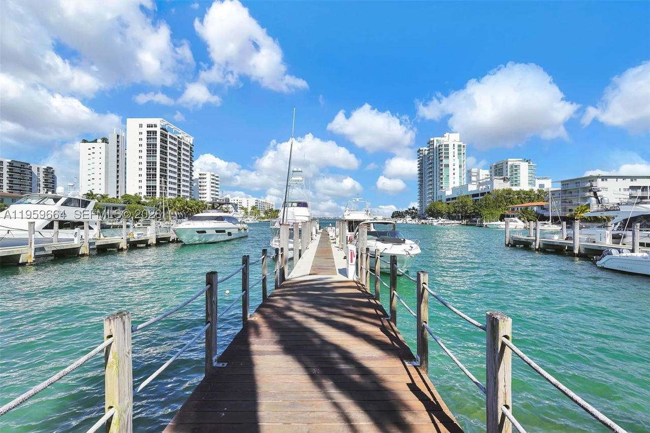 Real estate property located at 7910 Harbor Island Dr #1103, Miami-dade, 360 Condo B, North Bay Village, FL