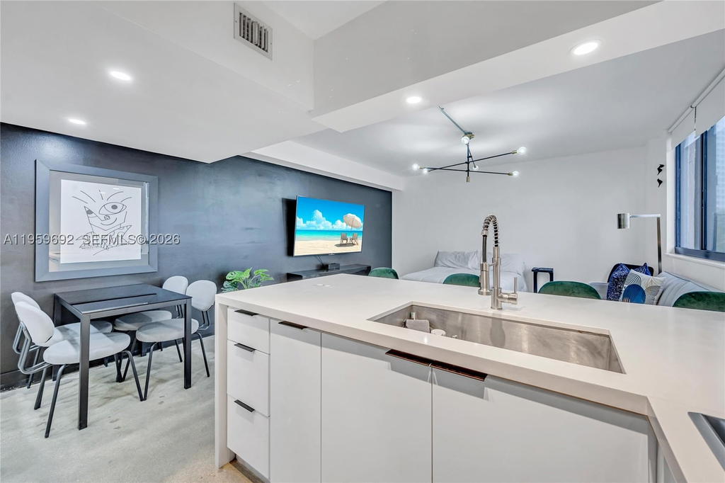 Real estate property located at 540 Brickell Key Dr #409, Miami-dade, Brickell Key Ii Condo, Miami, FL