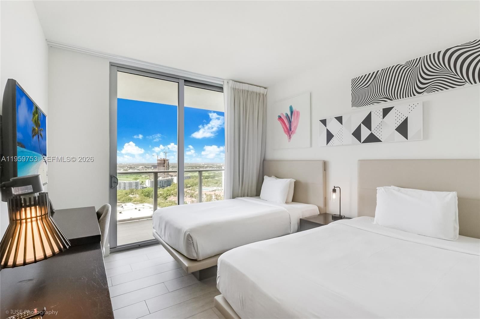 Real estate property located at 4010 Ocean Dr R2204, Broward, 4010 South Ocean Condo, Hollywood, FL