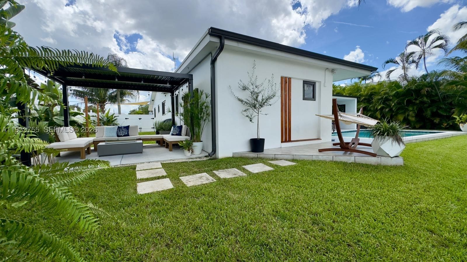 Real estate property located at 6705 Ficus Dr, Broward, Miramar Isles Sec 2, Miramar, FL