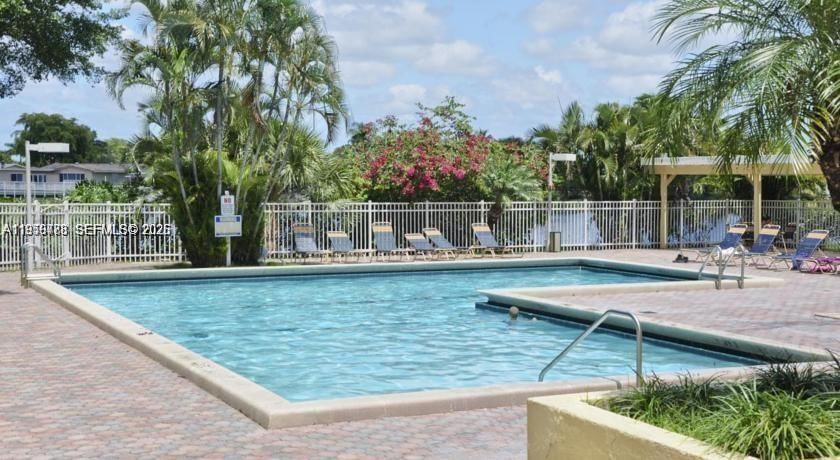 Real estate property located at 2301 96th Ter #16N, Broward, Reflections At Pembroke P, Pembroke Pines, FL