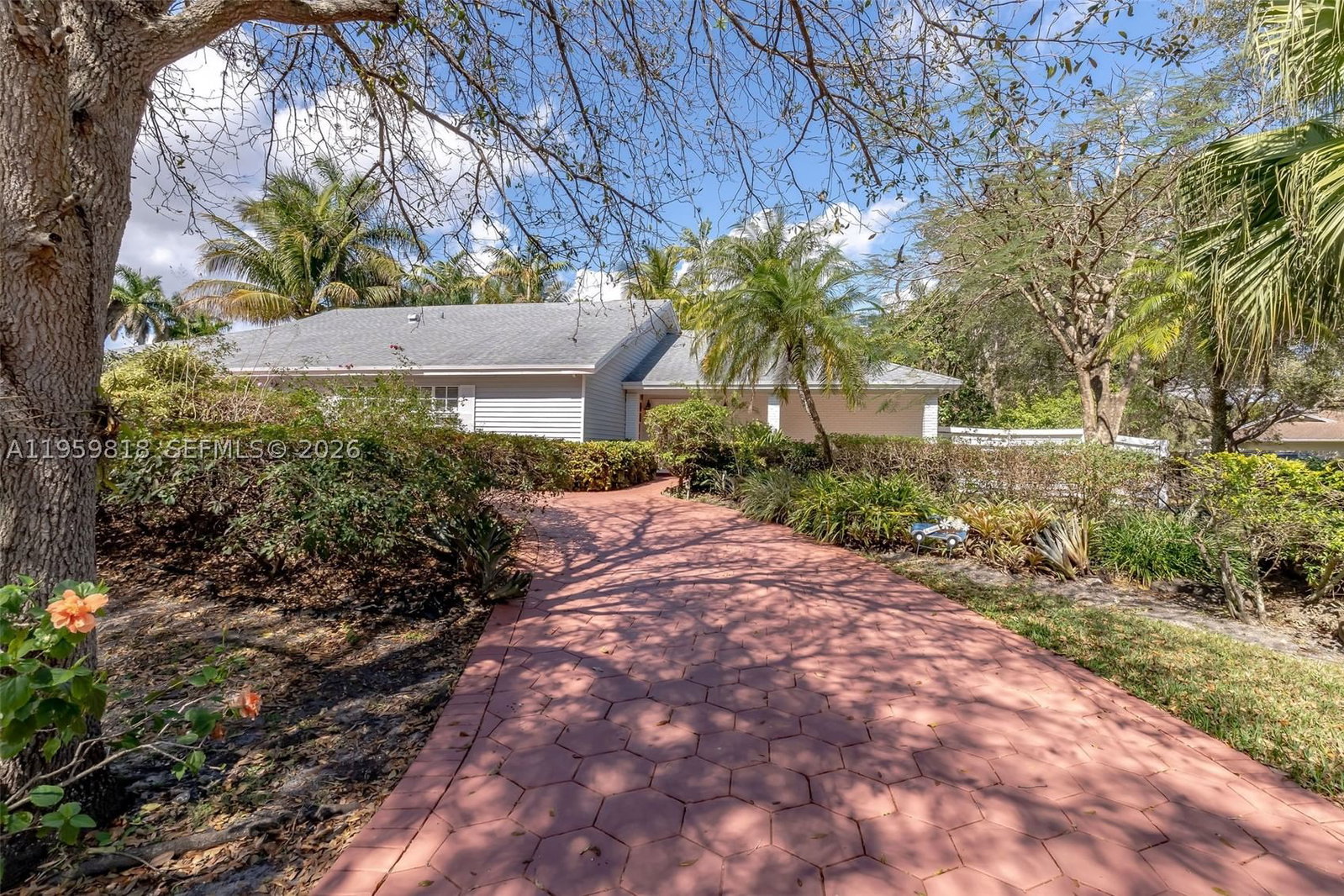 Real estate property located at 15005 148th St, Miami-dade, Country Walk Sec 3, Miami, FL