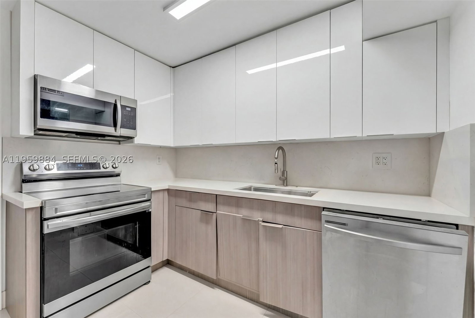 Real estate property located at 9500 Bay Harbor Dr #2H, Miami-dade, St Regis Apts Condo, Bay Harbor Islands, FL