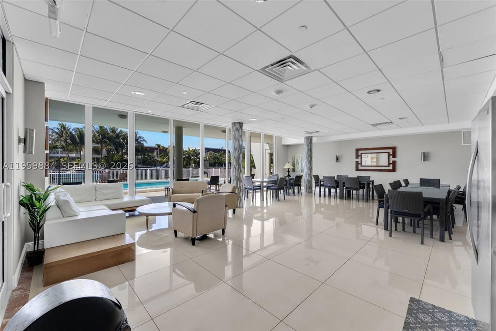 Real estate property located at 9500 Bay Harbor Dr #2H, Miami-dade, St Regis Apts Condo, Bay Harbor Islands, FL