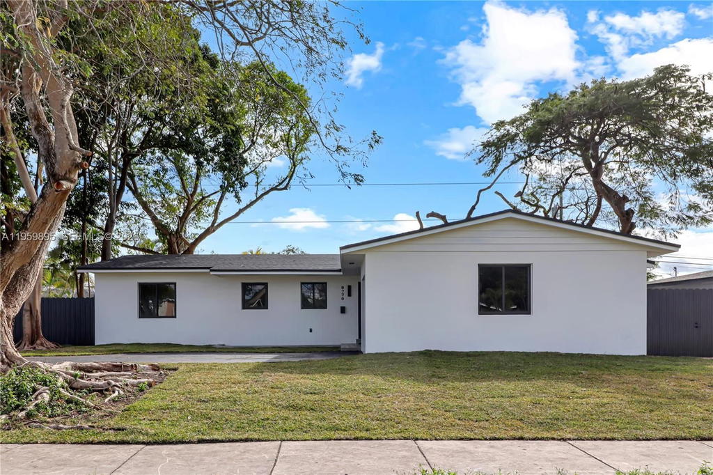 Real estate property located at 9770 159th St, Miami-dade, Palmetto Country Club Est, Miami, FL