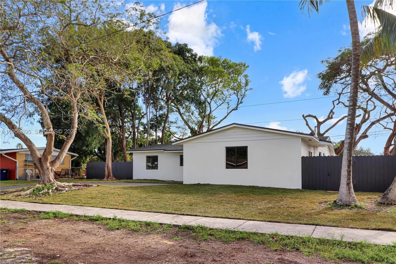 Real estate property located at 9770 159th St, Miami-dade, Palmetto Country Club Est, Miami, FL
