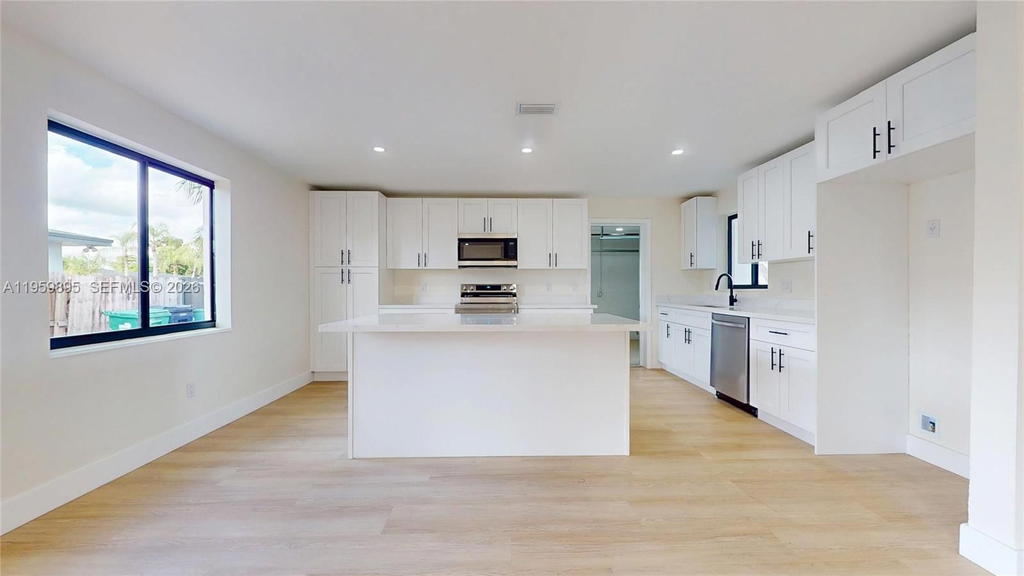 Real estate property located at 9770 159th St, Miami-dade, Palmetto Country Club Est, Miami, FL