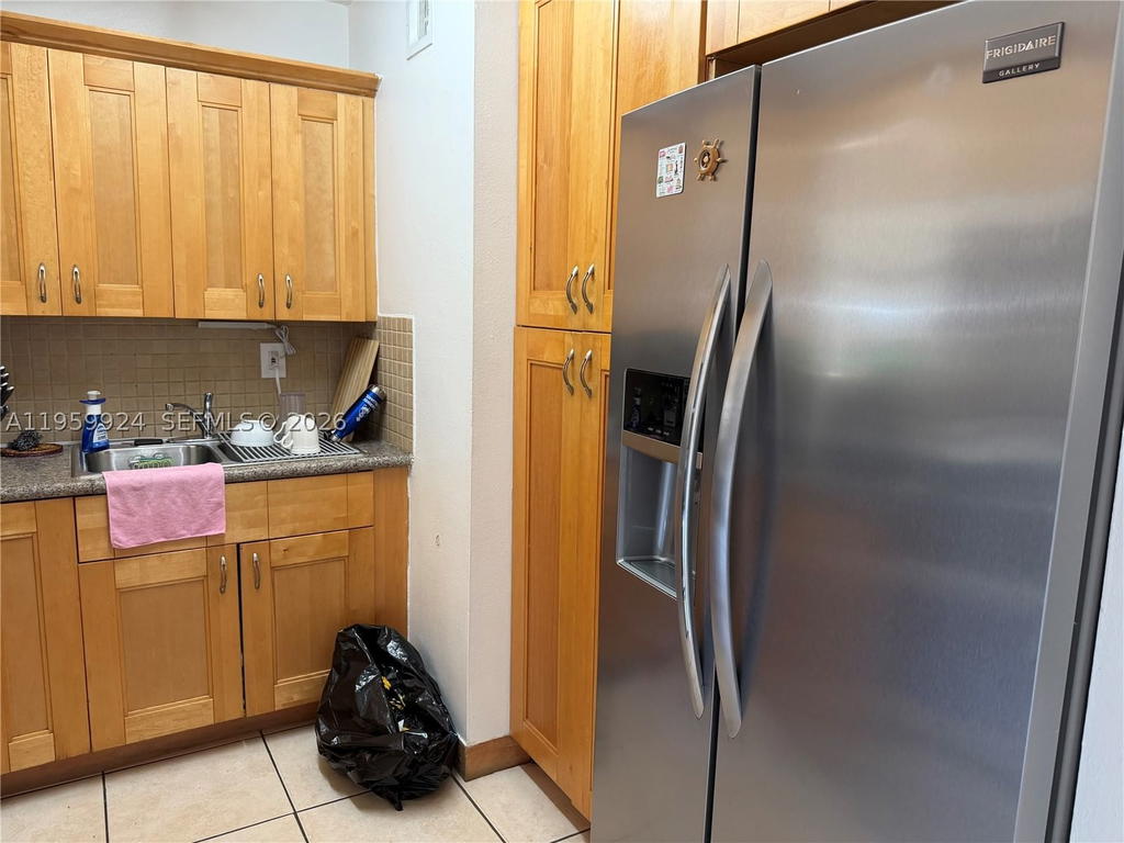 Real estate property located at 575 69th St #205, Miami-dade, Bella Venezia Condo, Hialeah, FL