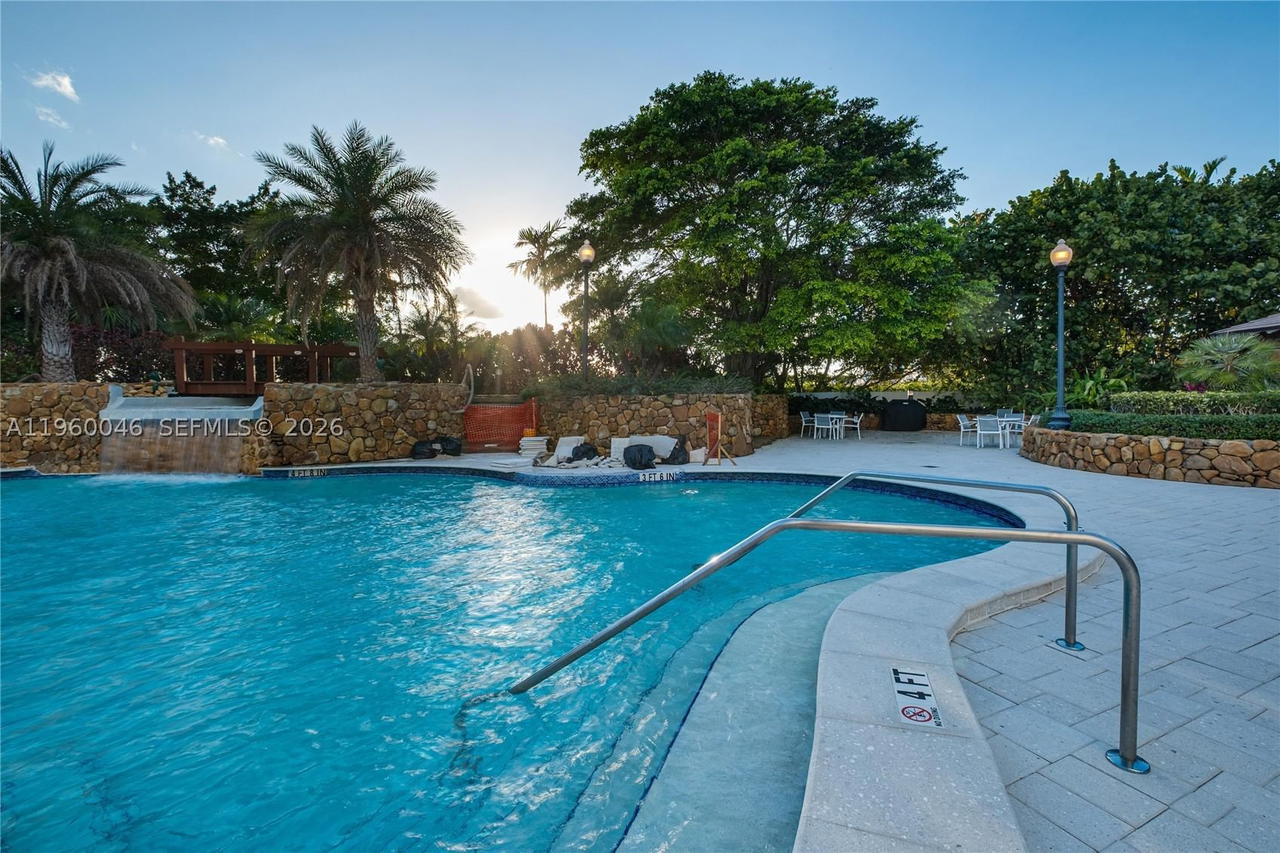 Real estate property located at 4000 Towerside Ter #1509, Miami-dade, The Towers Of Quayside Co, Miami, FL