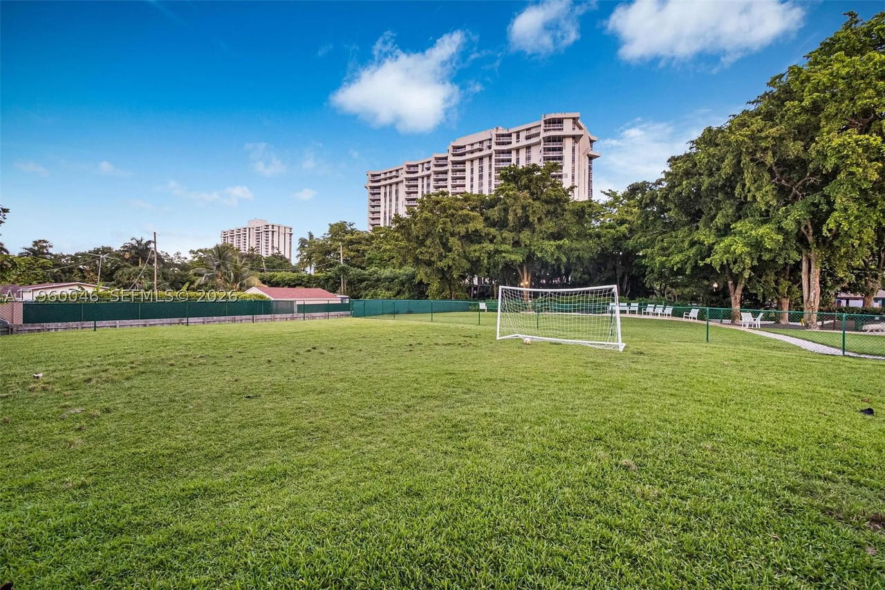 Real estate property located at 4000 Towerside Ter #1509, Miami-dade, The Towers Of Quayside Co, Miami, FL