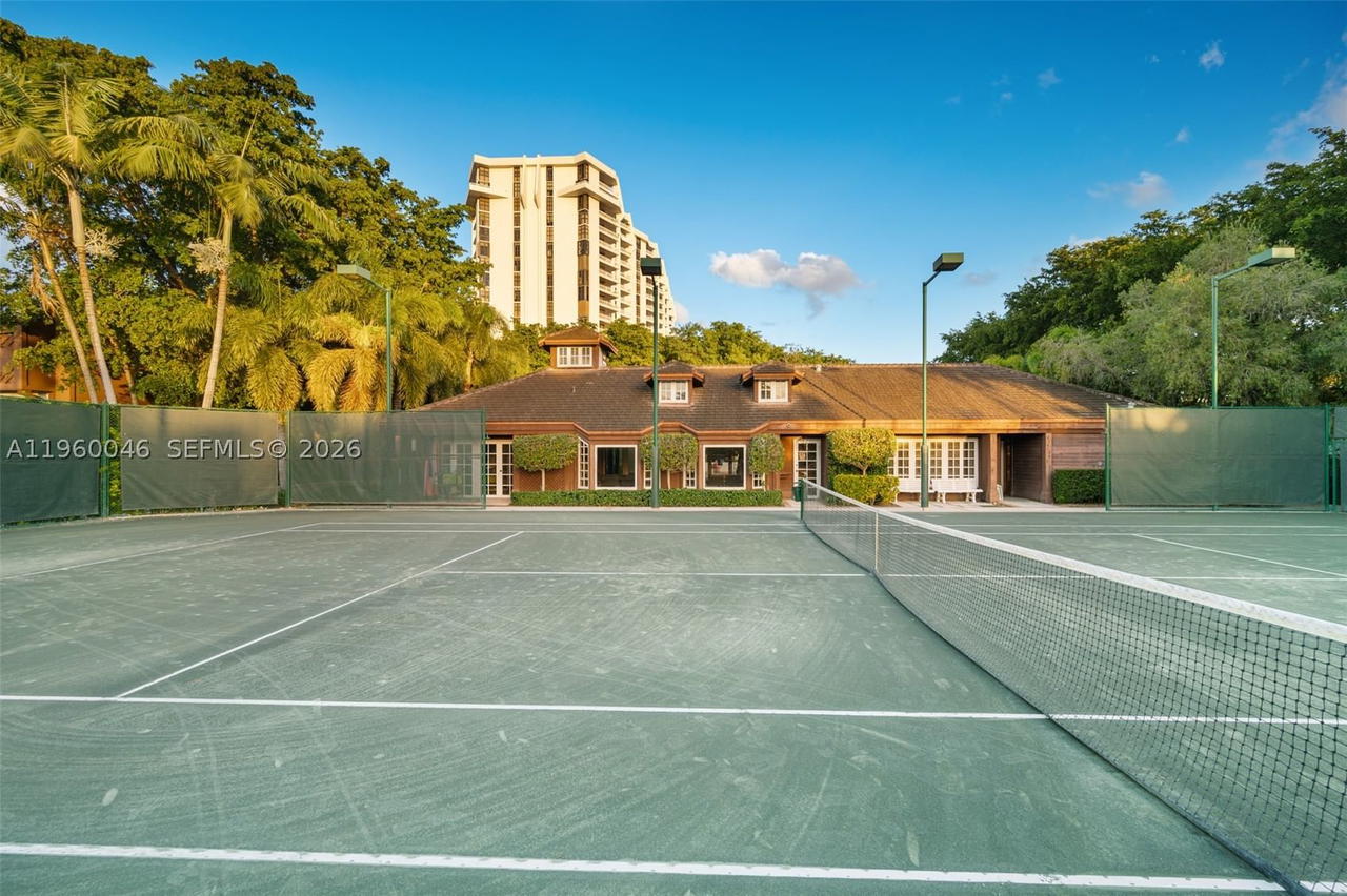 Real estate property located at 4000 Towerside Ter #1509, Miami-dade, The Towers Of Quayside Co, Miami, FL