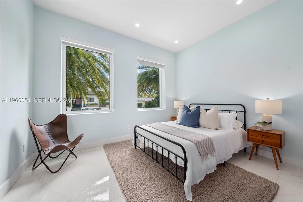 Real estate property located at 12880 Bayshore Dr, Miami-dade, Coronado Harbor, North Miami, FL
