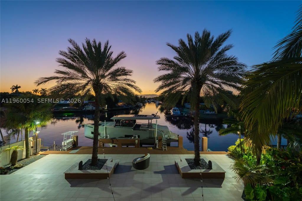 Real estate property located at 12880 Bayshore Dr, Miami-dade, Coronado Harbor, North Miami, FL