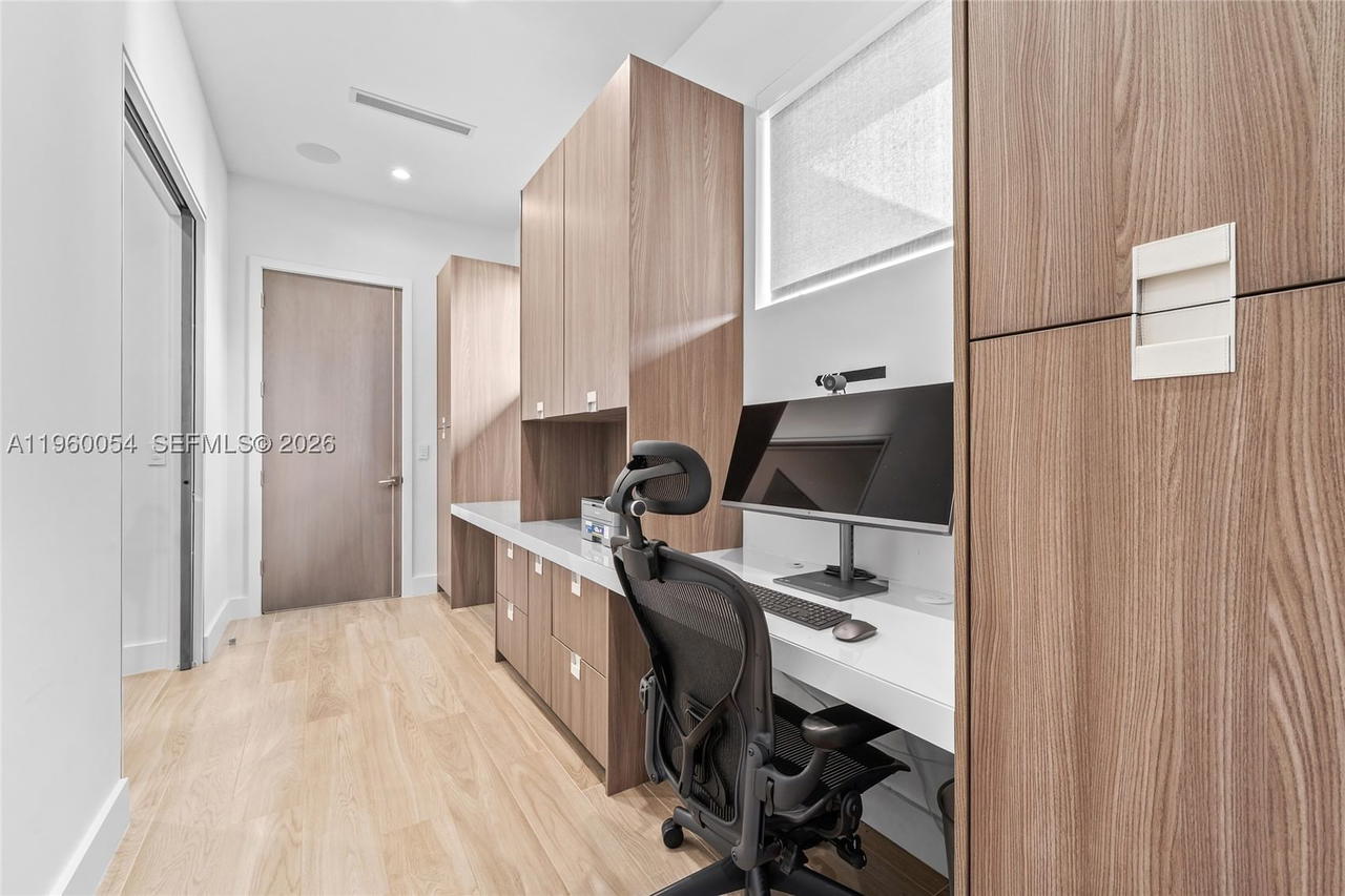 Real estate property located at 12880 Bayshore Dr, Miami-dade, Coronado Harbor, North Miami, FL