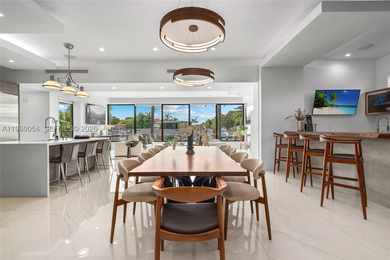 Real estate property located at 12880 Bayshore Dr, Miami-dade, Coronado Harbor, North Miami, FL