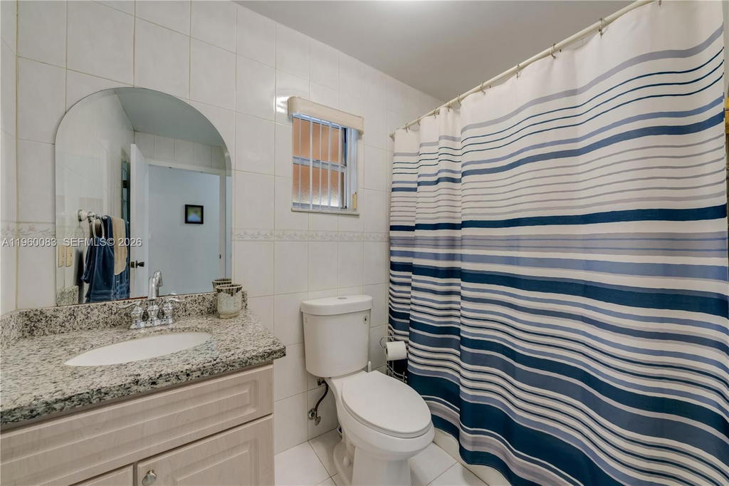 Real estate property located at 20103 57th Pl, Miami-dade, Country Lake Manors Sec 2, Hialeah, FL