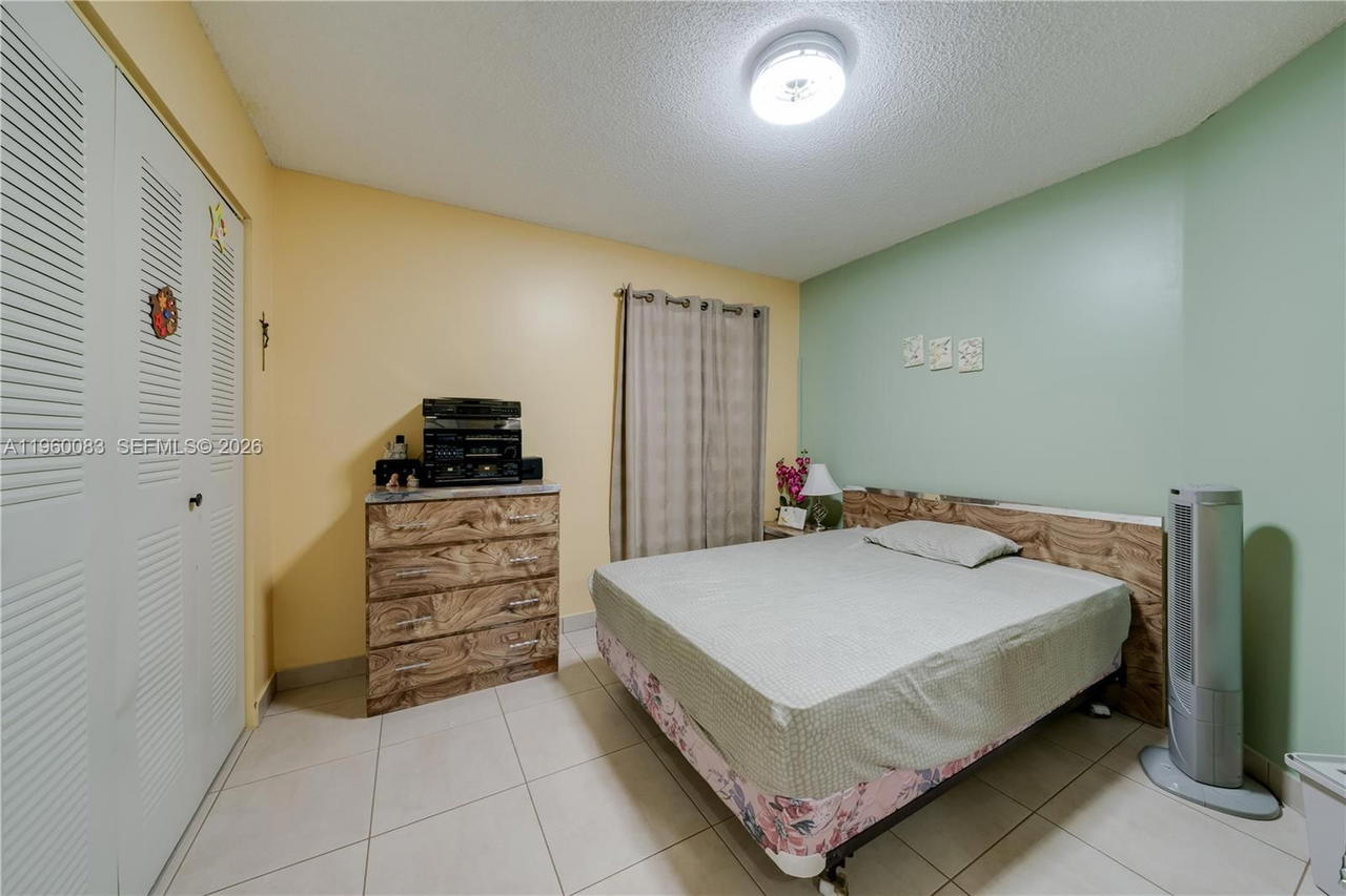 Real estate property located at 20103 57th Pl, Miami-dade, Country Lake Manors Sec 2, Hialeah, FL