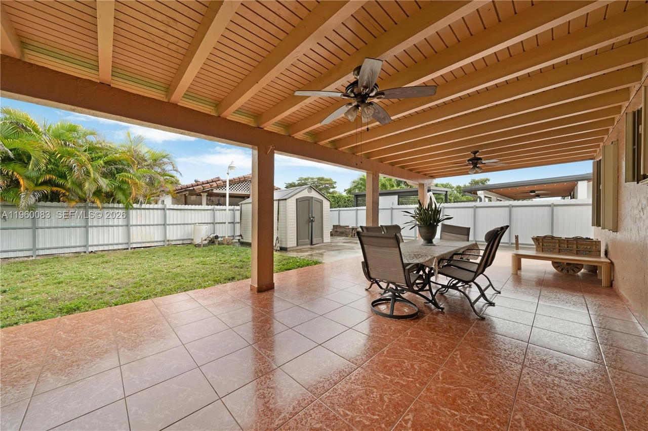 Real estate property located at 20103 57th Pl, Miami-dade, Country Lake Manors Sec 2, Hialeah, FL