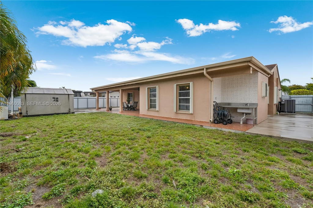 Real estate property located at 20103 57th Pl, Miami-dade, Country Lake Manors Sec 2, Hialeah, FL