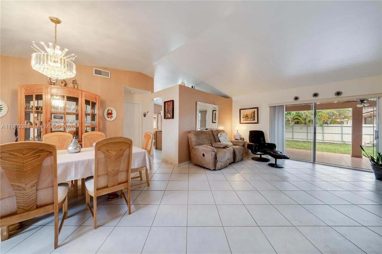 Real estate property located at 20103 57th Pl, Miami-dade, Country Lake Manors Sec 2, Hialeah, FL