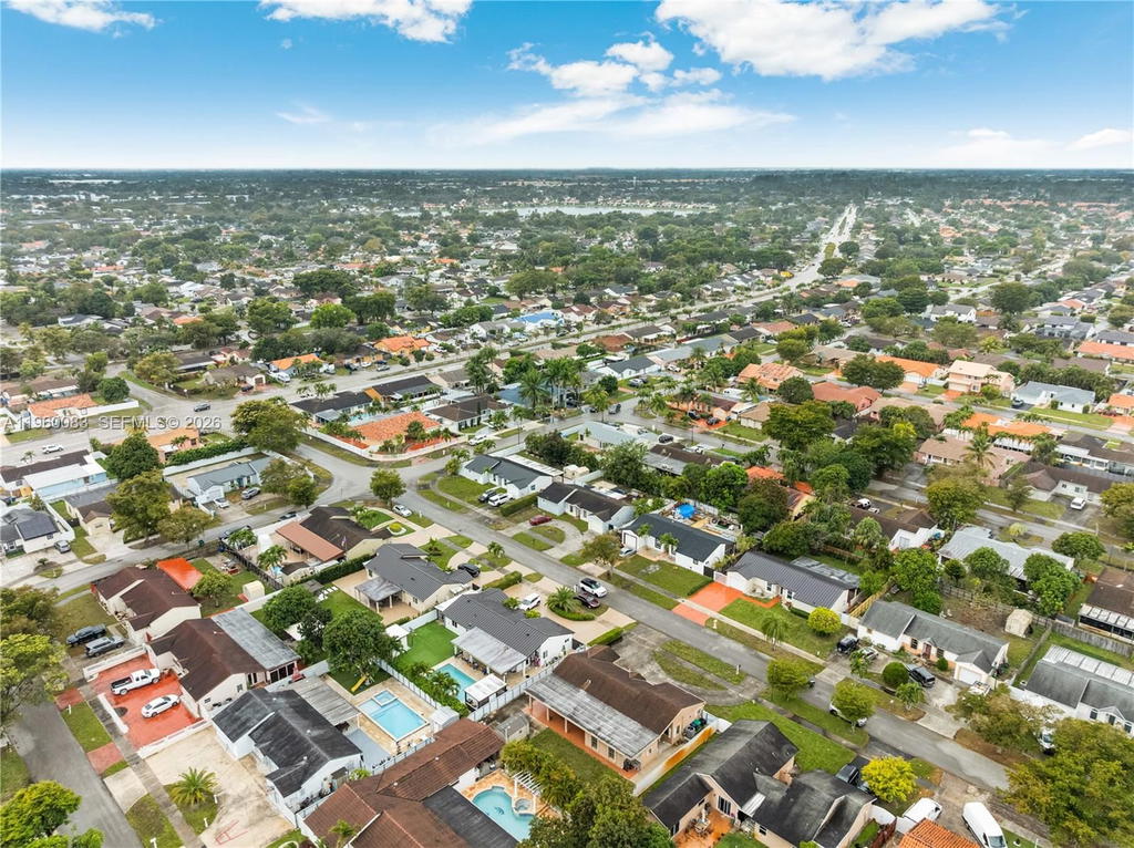 Real estate property located at 20103 57th Pl, Miami-dade, Country Lake Manors Sec 2, Hialeah, FL