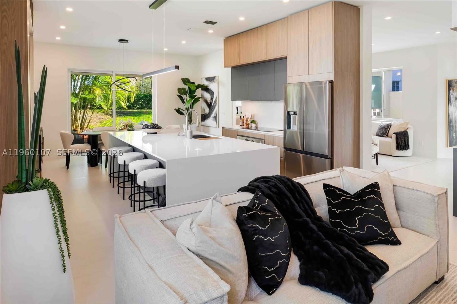 Real estate property located at 16012 Opal Creek Dr, Broward, Emerald Courts Opal Creek, Weston, FL