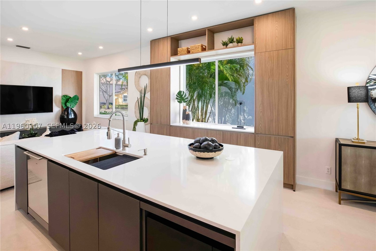 Real estate property located at 16012 Opal Creek Dr, Broward, Emerald Courts Opal Creek, Weston, FL
