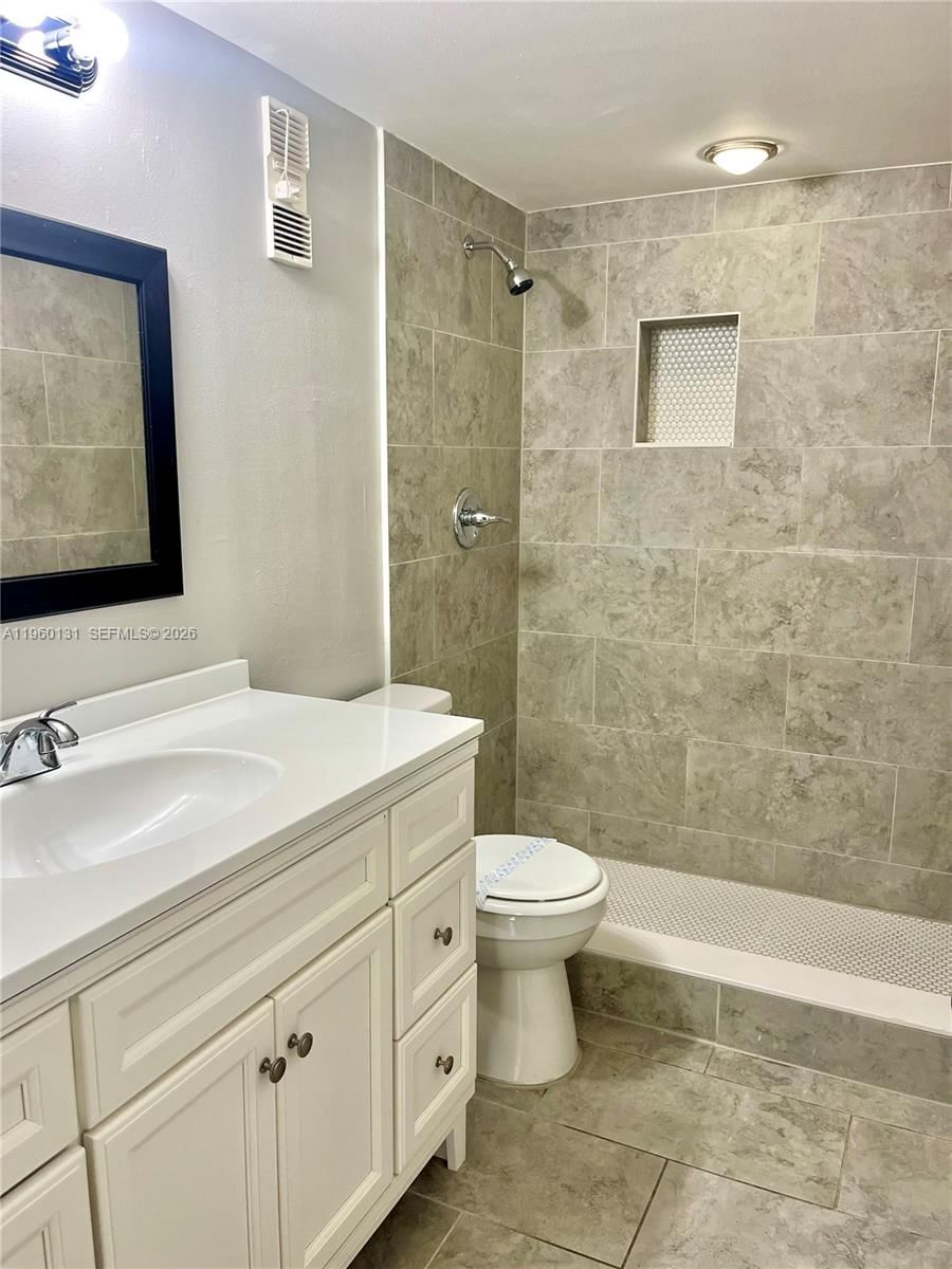Real estate property located at 4575 Texas Ave #307, Orange, Alhambra Club Condo, Orlando, FL