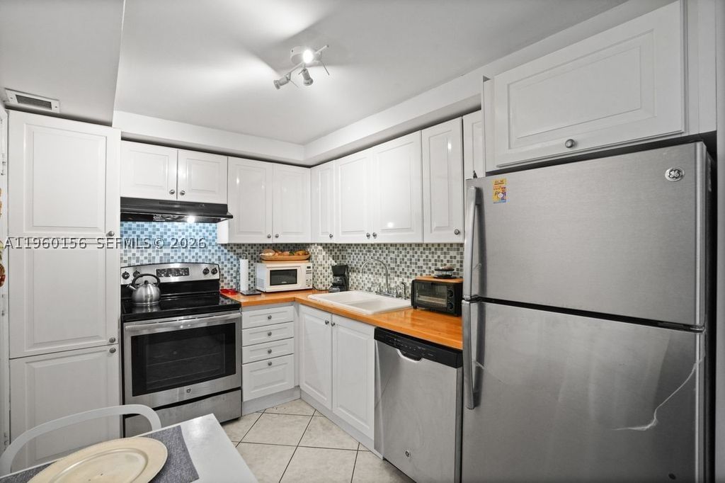 Real estate property located at 5005 Collins Ave #504, Miami-dade, The Carriage Club North C, Miami Beach, FL