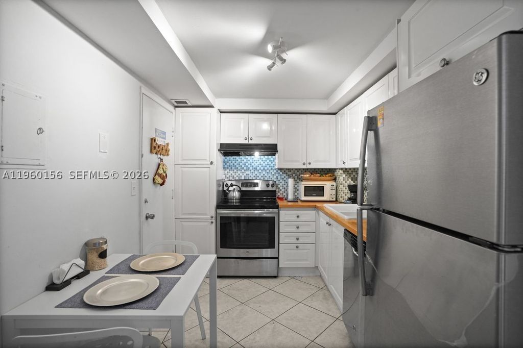 Real estate property located at 5005 Collins Ave #504, Miami-dade, The Carriage Club North C, Miami Beach, FL