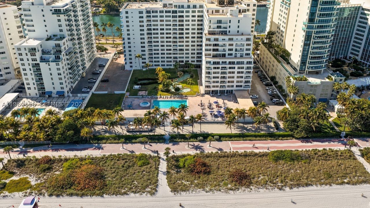 Real estate property located at 5005 Collins Ave #504, Miami-dade, The Carriage Club North C, Miami Beach, FL
