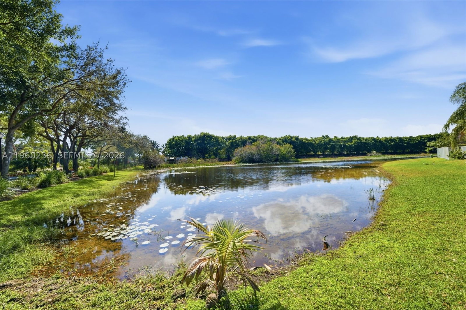 Real estate property located at 833 Crestview Cir, Broward, Sector 3 - Parcels H I J, Weston, FL